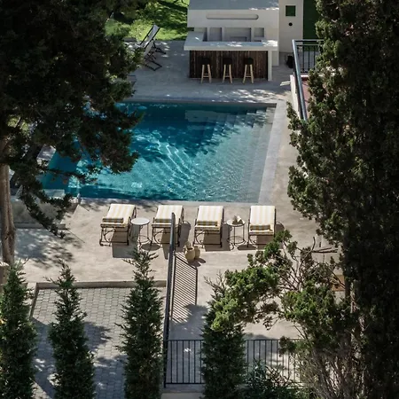 Bozonos - Beachfront Simplicity With Heated Pool *