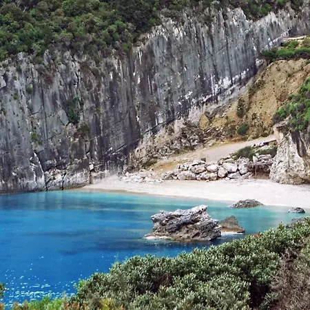 Bozonos - Beachfront Simplicity With Heated Pool