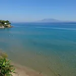 Villa Bozonos - Beachfront Simplicity With Heated Pool Ammoudi