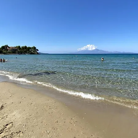 Вилла Bozonos - Beachfront Simplicity With Heated Pool *