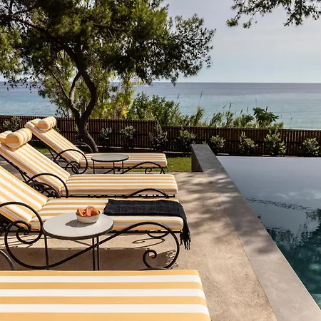 Вилла Bozonos - Beachfront Simplicity With Heated Pool