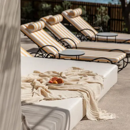 Bozonos - Beachfront Simplicity With Heated Pool Вилла *