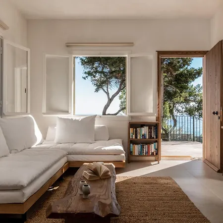 Bozonos - Beachfront Simplicity With Heated Pool *