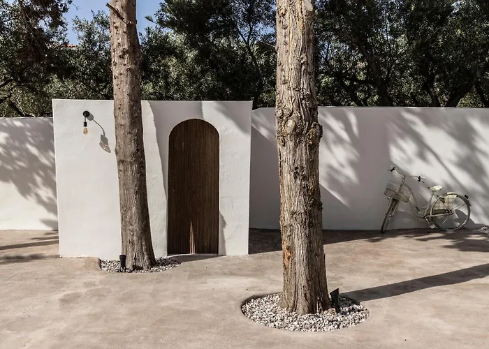 Bozonos - Beachfront Simplicity With Heated Pool Ammoudi