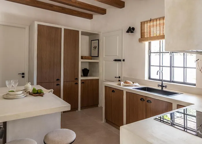 Villa Bozonos - Beachfront Simplicity With Heated Pool *