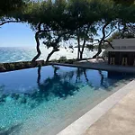 Bozonos - Beachfront Simplicity With Heated Pool Villa *